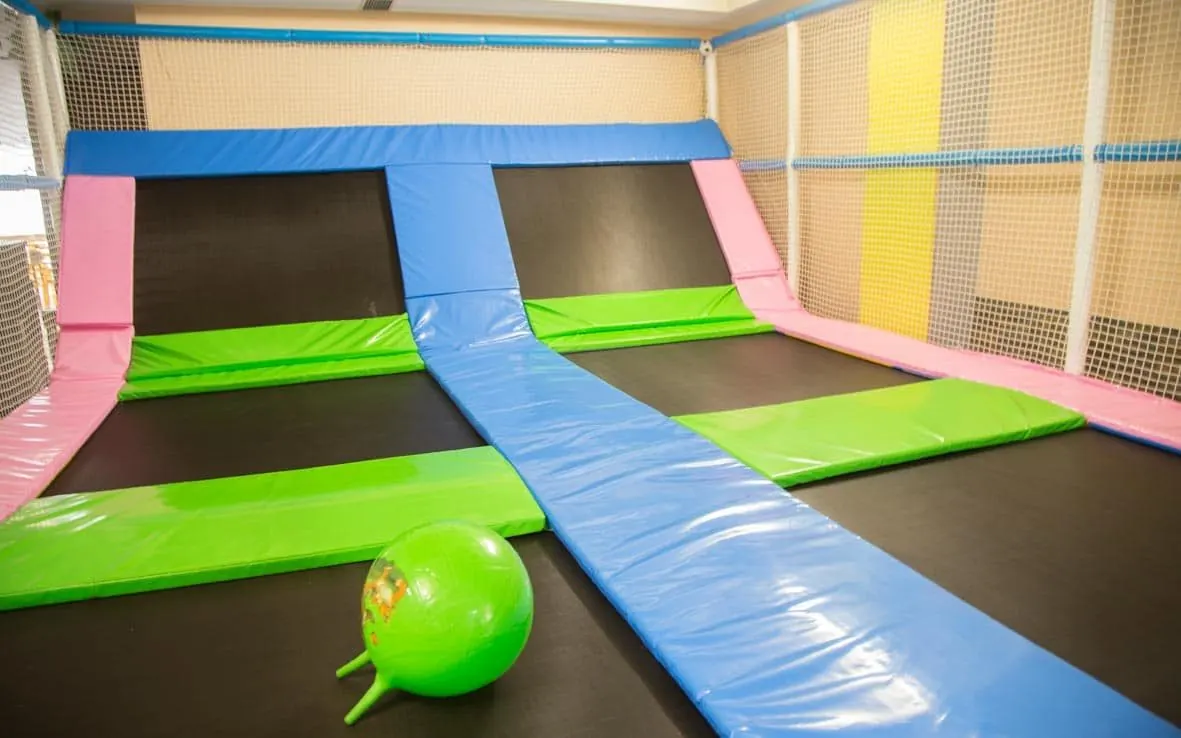 Trampolíny na dětském hřišti Olympland